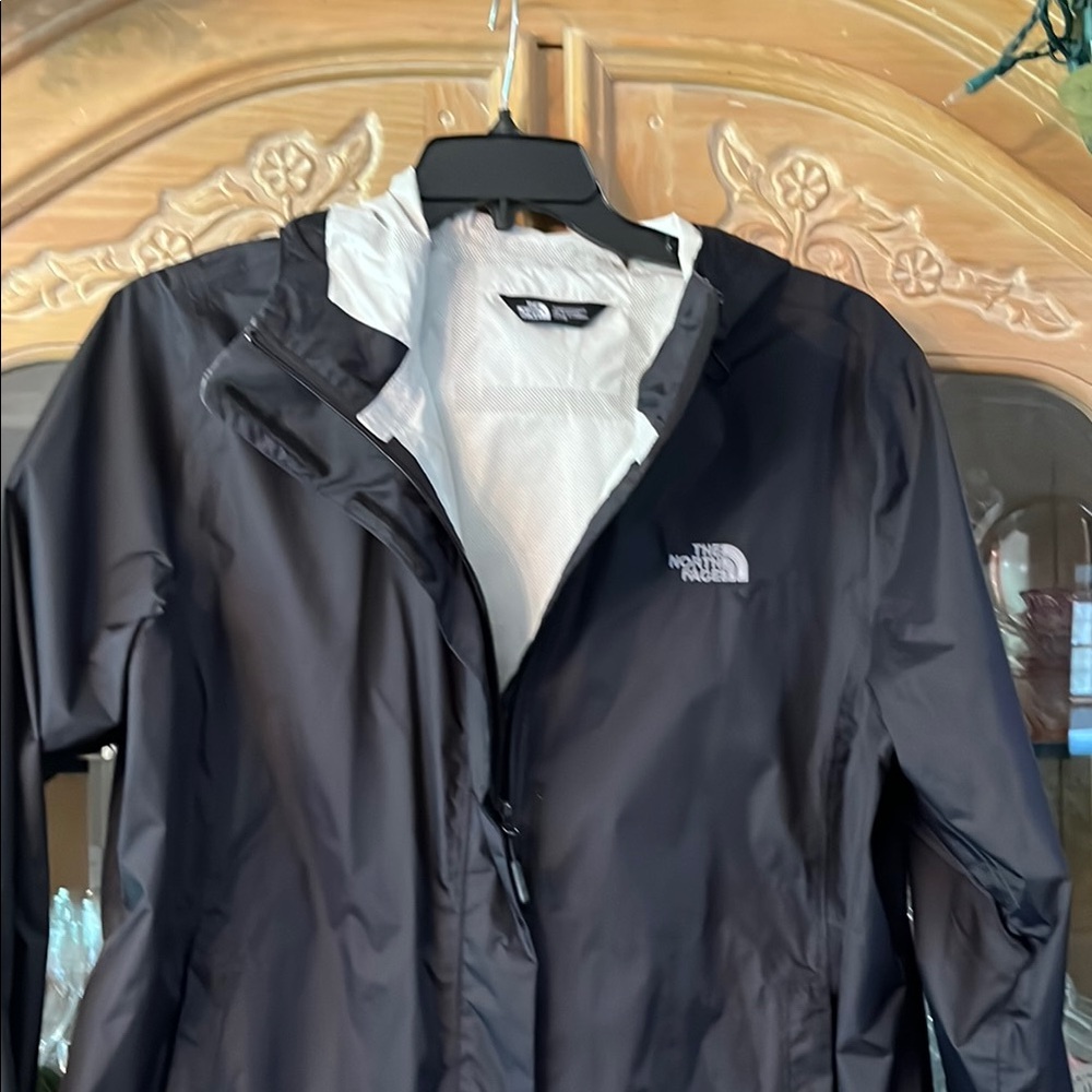 The North Face Women's Black Jacket - Picture 2 of 4